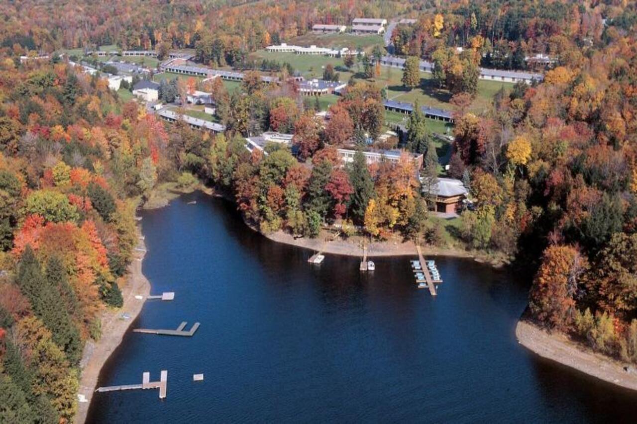 Cove Haven Resort Lakeville Buitenkant foto