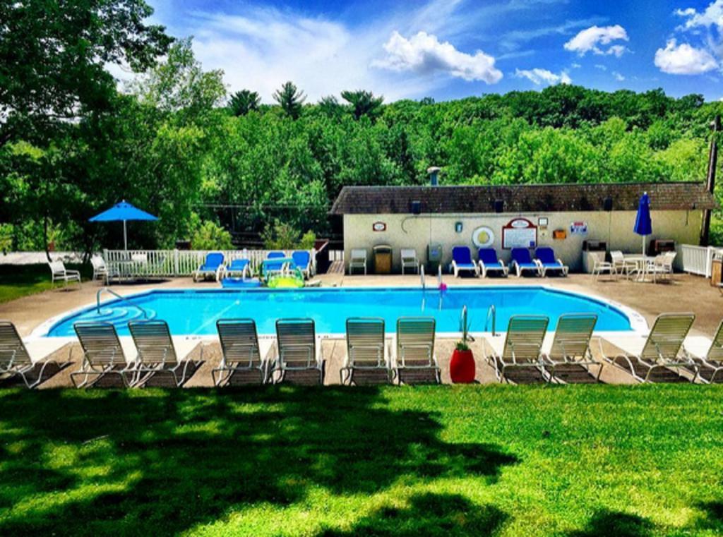 Cove Haven Resort Lakeville Buitenkant foto