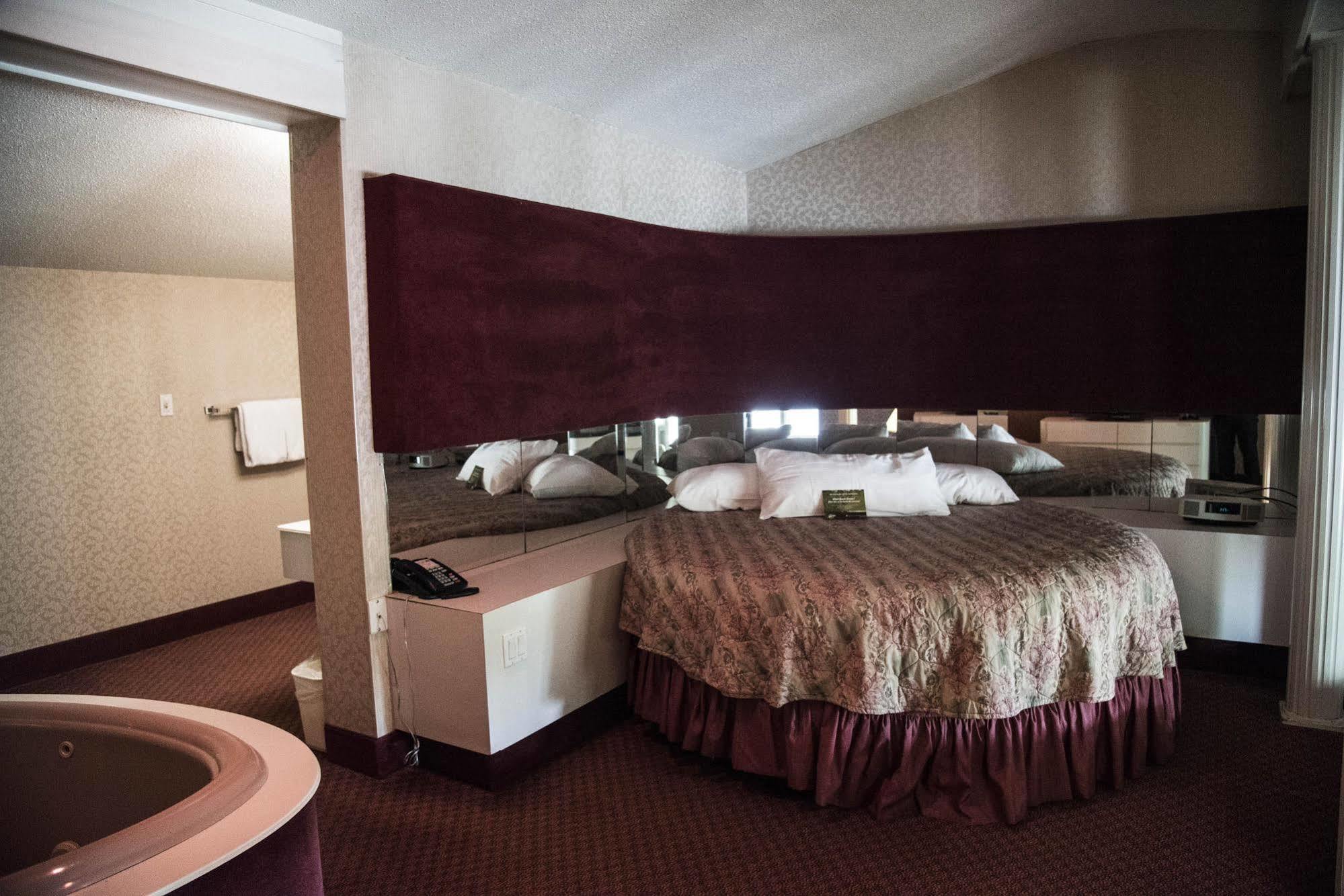 Cove Haven Resort Lakeville Buitenkant foto