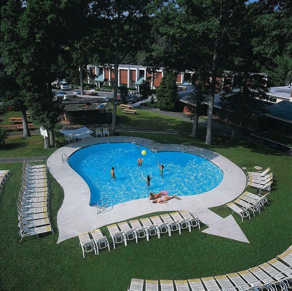 Cove Haven Resort Lakeville Buitenkant foto